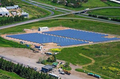 La provincia invierte m�s de 8 mil millones en la generaci�n de energ�as renovables
