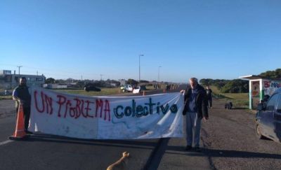 Vecinos del sur intervinieron la Ruta 11 para pedir mayor frecuencia de colectivos en la zona