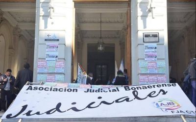 Judiciales de paro con Vidal en la mira: “Debe respetar la Constitución y convocar a paritarias“ 