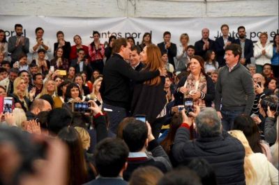 Panorama Pol�tico Platense: El gran �agujero negro� de la polarizaci�n local
