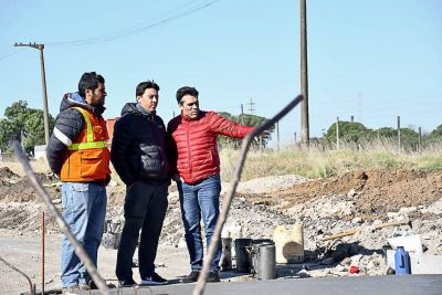 �Estamos contentos porque Quequ�n sigue avanzando�, afirm� el intendente en el recorrido por la obra de 531 