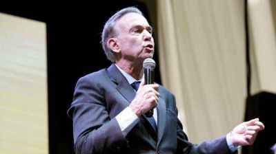 De campa�a, Miguel �ngel Pichetto propuso 