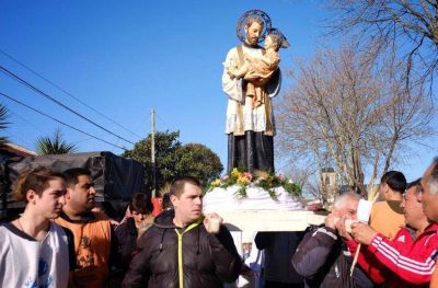 San Cayetano: �En los 14 a�os que llevo ac�, �ste fue el que m�s gente hubo�