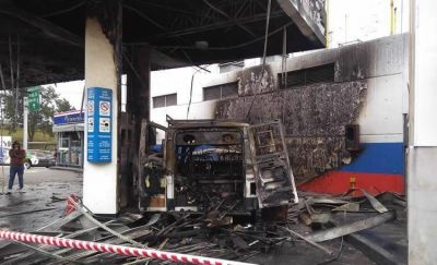 La reacci�n inmediata de los Bomberos y la capacitaci�n de los empleados evit� una tragedia en una Estaci�n de Servicio