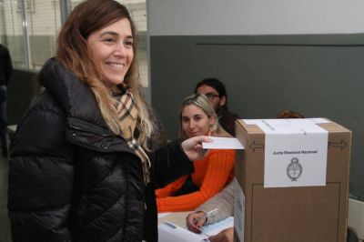 Jimena L�pez: �Mi voto est� definido, y es por un pa�s m�s inclusivo, con lugar para todos y todas�