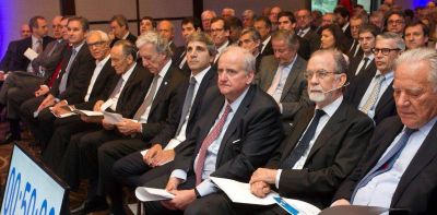 Los empresarios esperan se�ales �sensatas� de los ganadores para bajar la incertidumbre