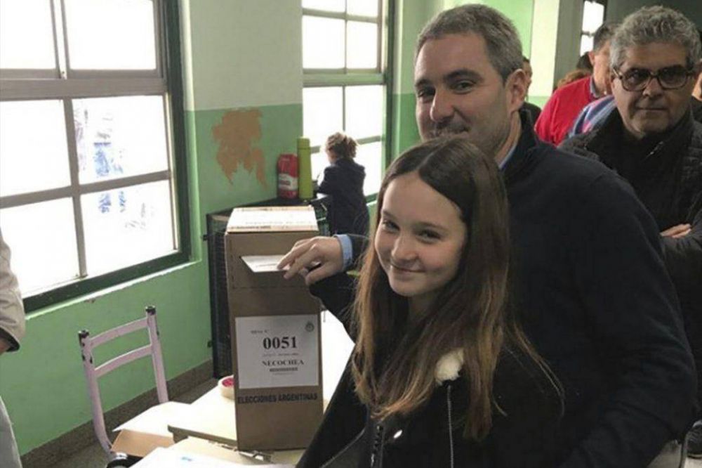 Diez: �acabo de felicitar a Arturo Rojas, que ha ganado claramente la primaria�