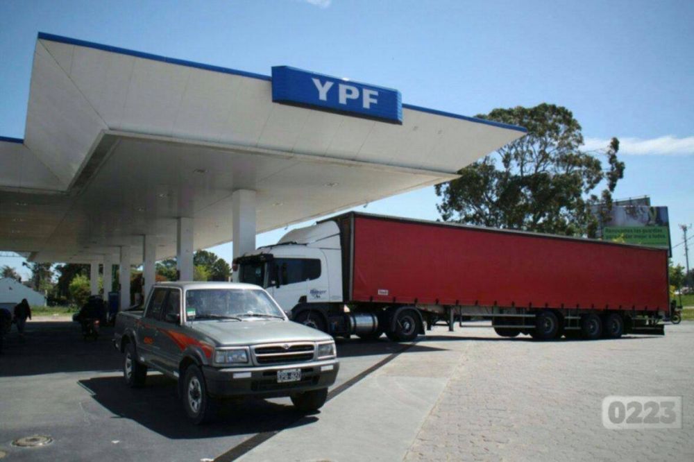 Expendedores de combustible apuestan por la cautela pero afirman que la suba de precios es �inevitable�
