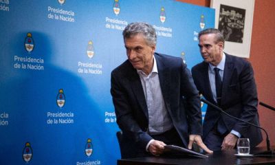 Espalda con espalda: Macri y Pe�a, solos contra el mundo