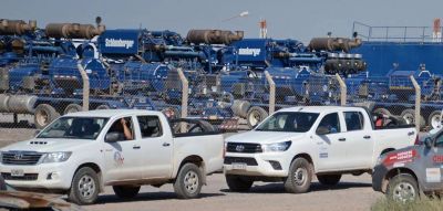 Proveedores petroleros frenan venta de insumos por la volatilidad del d�lar