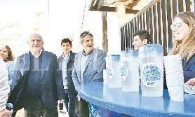 El gobernador inauguró la ampliación de cloacas en Chalet y San Lorenzo