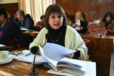 El aumento de tasas volvi� a la comisi�n de Hacienda