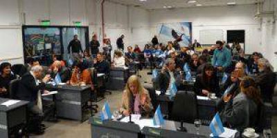 Clima de transici�n en el Concejo: UCR se mueve como oposici�n
