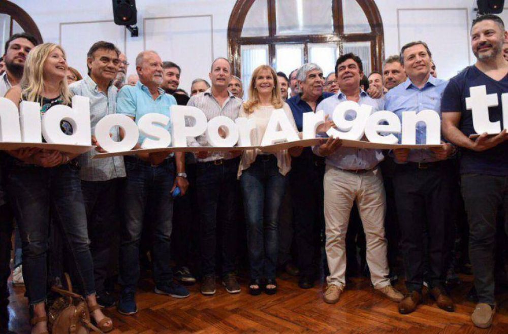 Intendentes peronistas lanzan su propio bono anti crisis y marcan la cancha tras las PASO