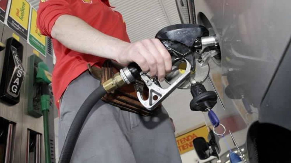 Congelamiento: Estacioneros controlarn precios y abastecimiento de combustibles