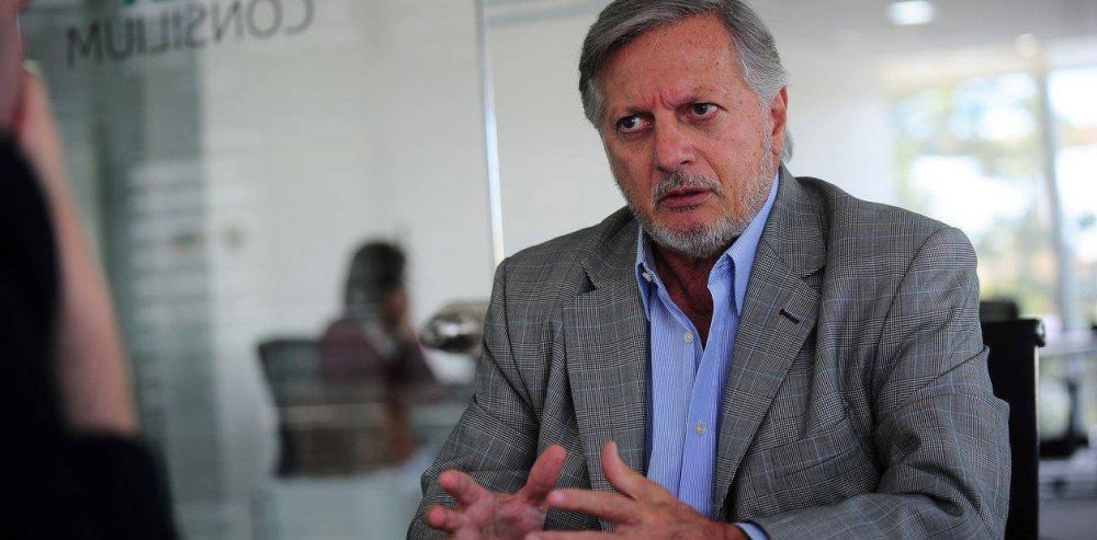 La consultora de Juan Jos� Aranguren critic� el congelamiento de las naftas: �Es un desincentivo a la inversi�n�