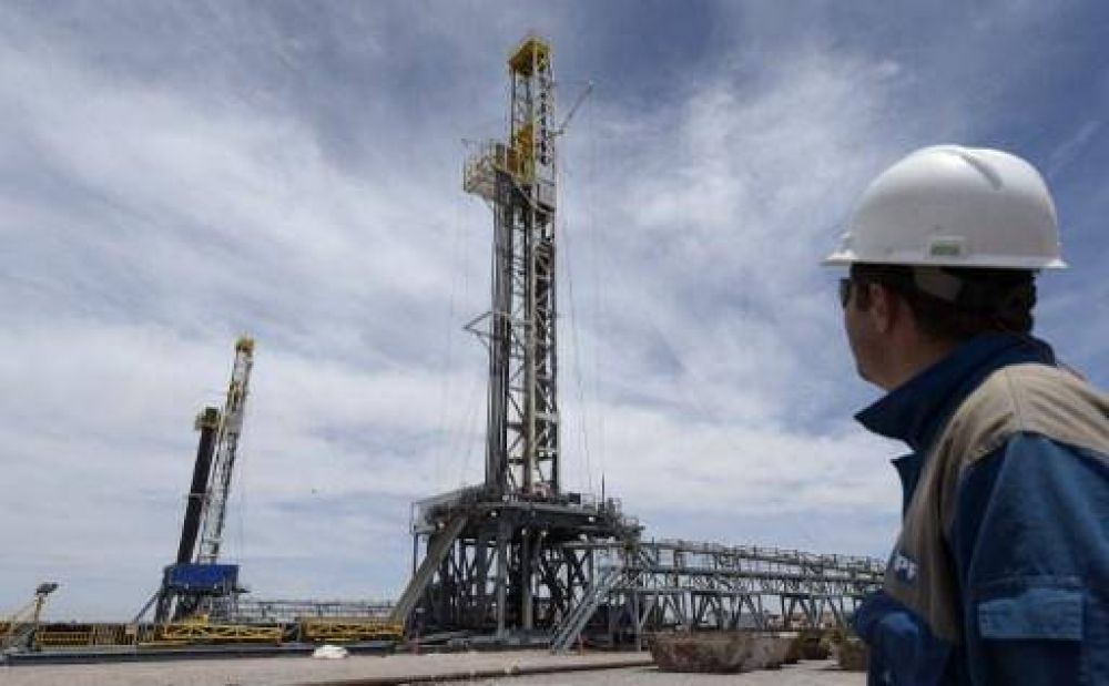 Congelamiento de naftas: Weretilneck y Gutirrez, de aliados del Gobierno al amparo en la Justicia