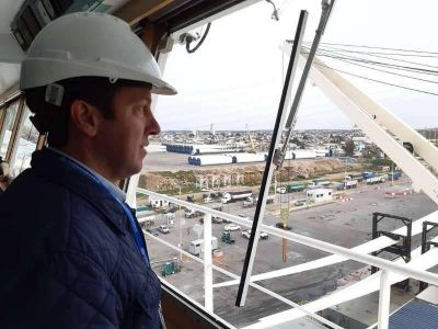 Rojas: �Puerto Quequ�n avanza hacia la exportaci�n de contenedores�	