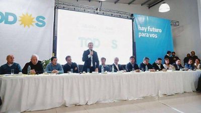 Kicillof exhibi� nuevo mapa de poder del PJ con eje Cristina-Massa