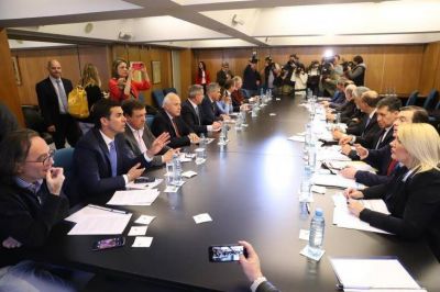 Los cuatro puntos del documento (contra el gobierno) que firmaron los gobernadores peronistas