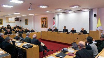 Obispos de Per� reciben al Presidente y presentan curso sobre lucha a la corrupci�n