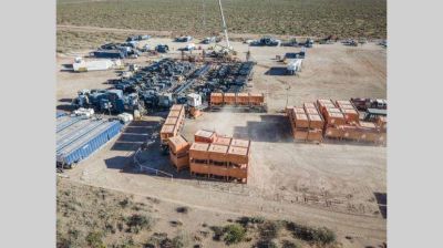 Funcionarios y empresas de Argentina y Chile se re�nen en Vaca Muerta