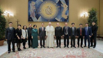 Santa Sede y Vietnam: contin�a el di�logo
