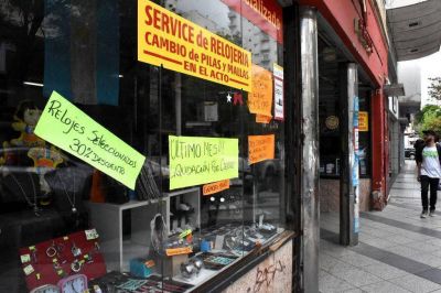 Despidos por goteo y una crisis que se agudiza en el comercio