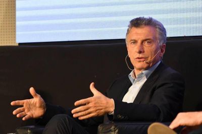 El Gobierno acus� a Alberto Fern�ndez por la suba del d�lar y el riesgo pa�s
