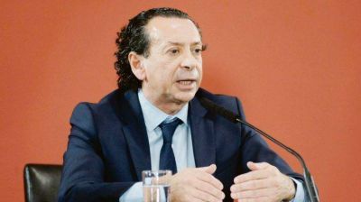 UIA y CGT postergan cumbre pero avanzan en suba del salario m�nimo de 33%