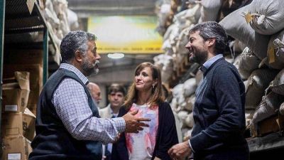 Mat�as Lammens retoma la campa�a porte�a con bajo perfil medi�tico en medio de la crisis econ�mica