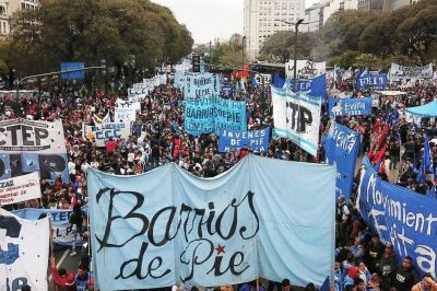 La CGT negocia un bono de $5000 y los piqueteros preparan movilizaciones