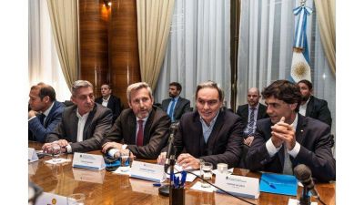El Gobierno flexibilizar� el congelamiento de precios de combustibles