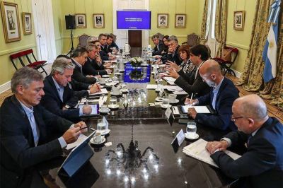 Macri acepta un manual inc�modo y pone a la campa�a en 