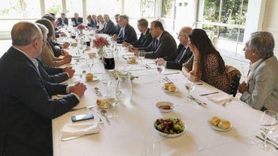 El Gobierno replegado: Macri se re�ne con sus diputados para analizar el camino hacia octubre