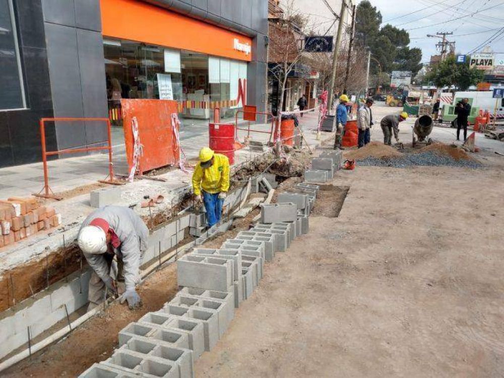 Avanza la construccin de desages en calle Las Heras