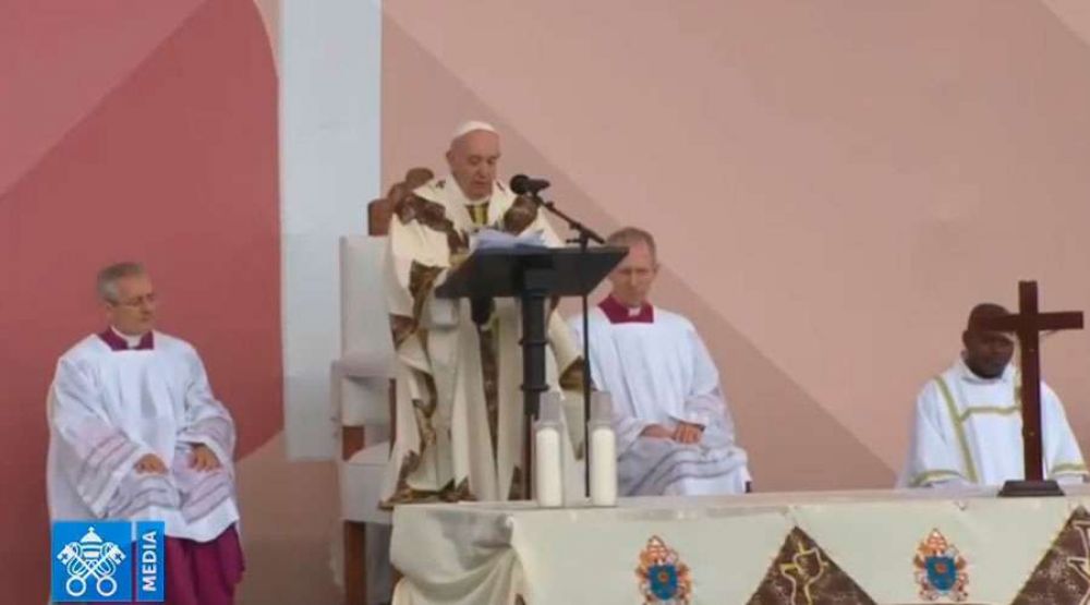 Papa Francisco: No se puede ser cristiano y promover el �ojo por ojo, diente por diente�