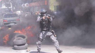 C�rdoba: una protesta de Luz y Fuerza termin� con graves incidentes y 12 detenidos
