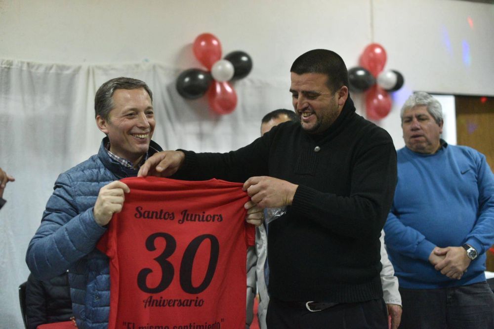 El intendente Gray festej el 30 aniversario del Santos Juniors