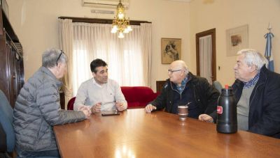 El Intendente L�pez recibi� a las autoridades de la C�mara Comercial