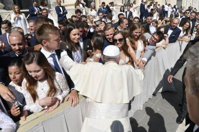 El Papa propone dejarse inspirar por la Virgen �con sentimientos cristianos�