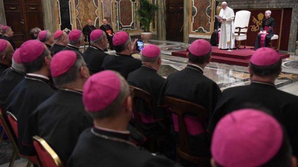 El Papa: La cercana a Dios es la fuente del ministerio del obispo