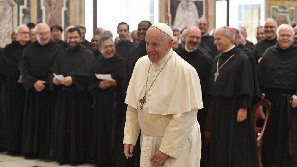El Papa a la Orden de San Agustn: vivir de tal modo de mostrar a Dios vivo en el mundo