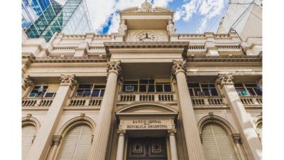 Pese al cepo, las reservas cayeron U$S4.000 millones en septiembre