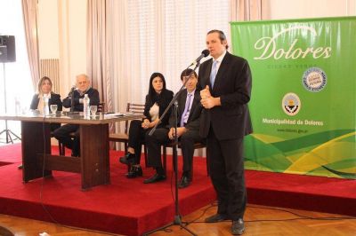El intendente Etchevarren entreg� 198 escrituras 