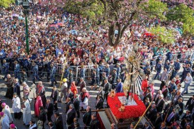 Una fiesta de la fe: hubo 800 mil fieles en la procesión del Señor y la Virgen del Milagro