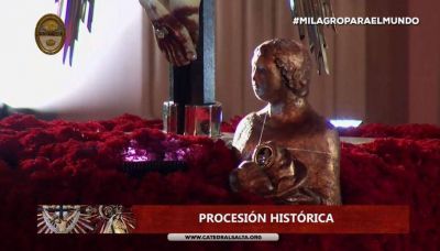 Las reliquias de los Santos Patronos fundacionales de Salta, a los pies del Seor del Milagro 