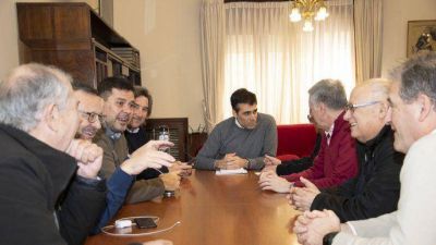 Facundo L�pez avanza con el recambio de luminarias en el centro de Necochea