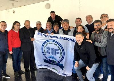 Iglesia, sindicalismo y la 21F debatieron en camioneros sobre la coyuntura nacional 