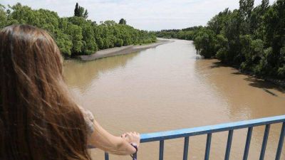 En Centenario, por el agua turbia no hubo clases en 5 escuelas